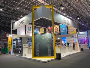 montagem de estande feito pela octaplan na Bienal do livro para globo livros